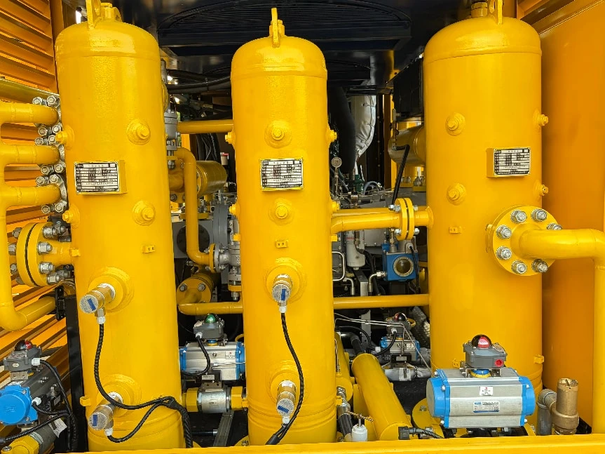 Compressor d'alta pressió-tewatt en contenidors per a la perforació geotèrmica a Islàndia